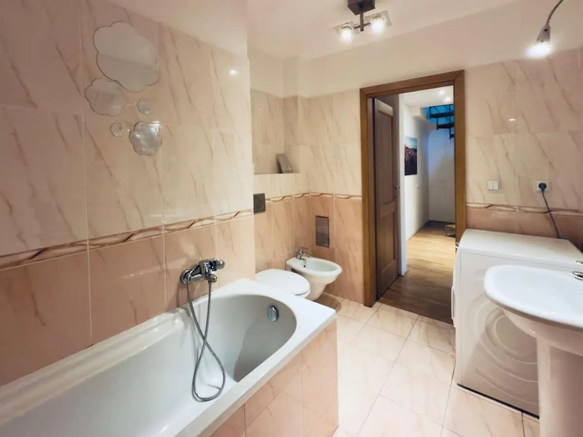 Attic 15 Min To Charles Bridge Lejlighed Prag 0*,