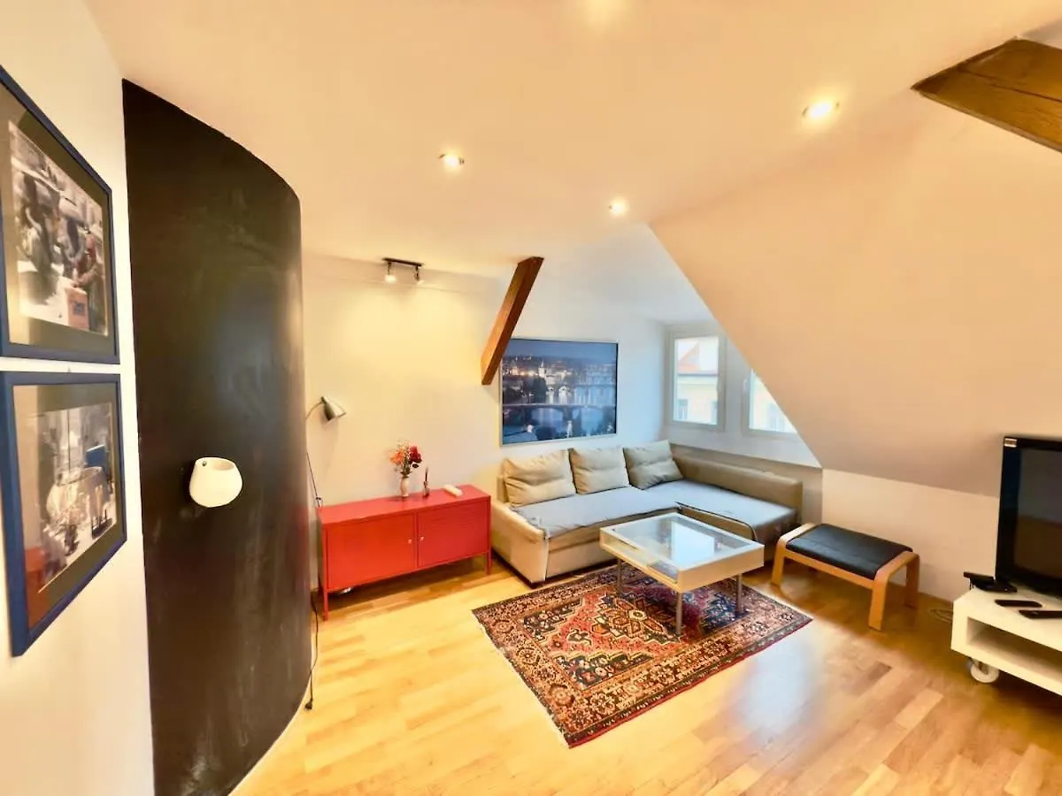 Attic 15 Min To Charles Bridge Lejlighed Prag