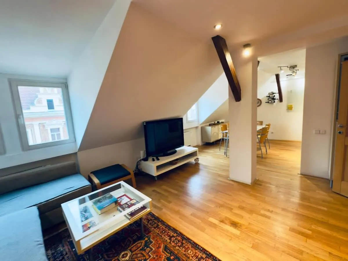 Attic 15 Min To Charles Bridge Lejlighed Prag